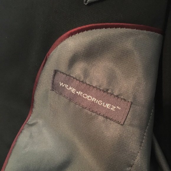 35S/29W Wilke-Rodriguez suit - good condition - Picture 2 of 6
